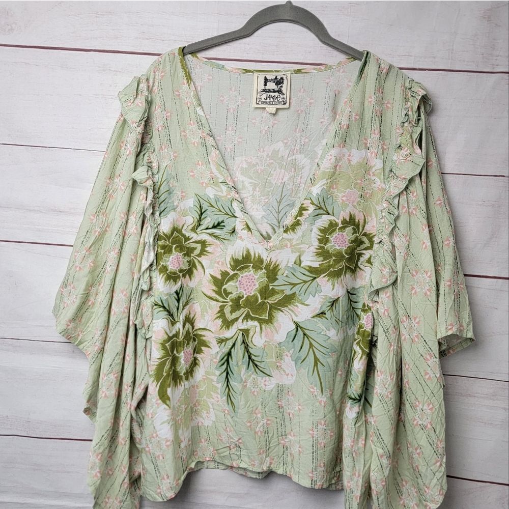 Jaase Light Green Floral V-Neck Ruffle Sleeve Top